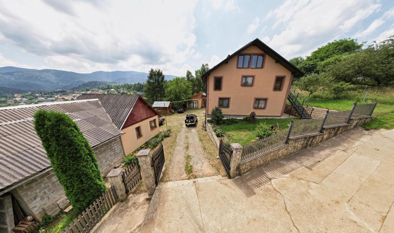 Gazdіvska Hata Guest House Yaremche Dış mekan fotoğraf
