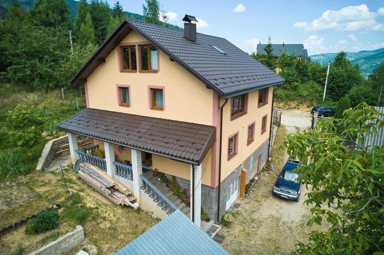 Gazdіvska Hata Guest House Yaremche Dış mekan fotoğraf